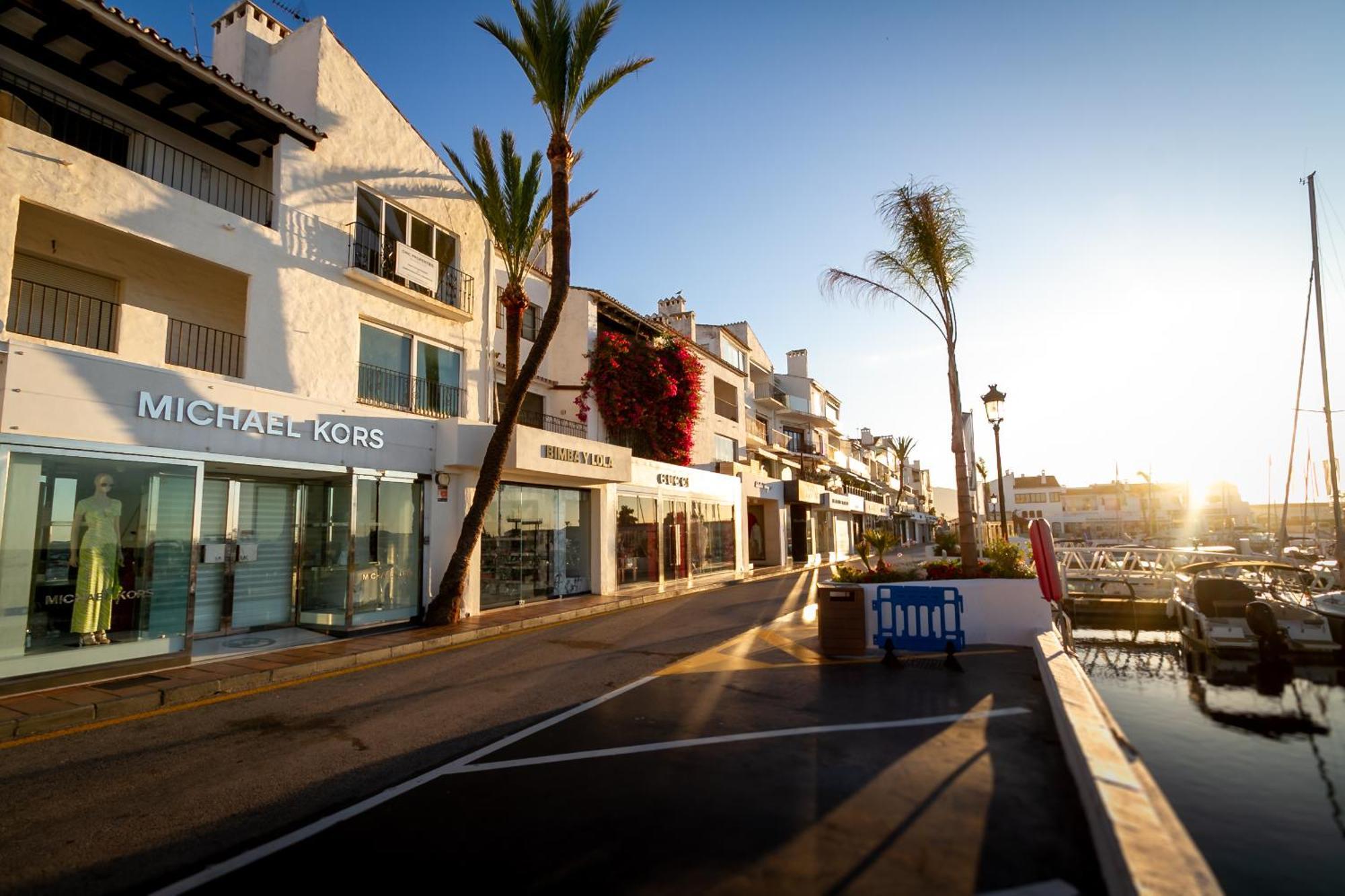 Banus - Playas Del Duque Beachside Complex Marbella